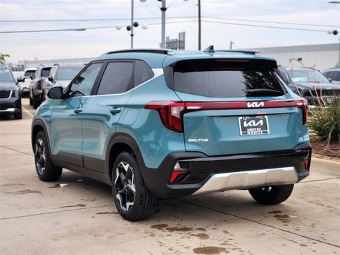 New 2026 Kia Seltos EX image 3