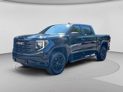 Used 2025 GMC Sierra 1500 Pro w/ Graphite Edition