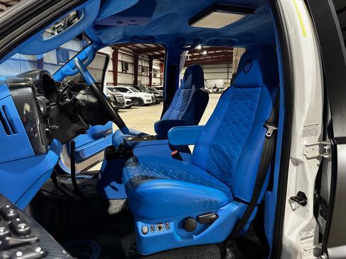 Used 2007 Ford F550 4x4 Crew Cab Super Duty image 33