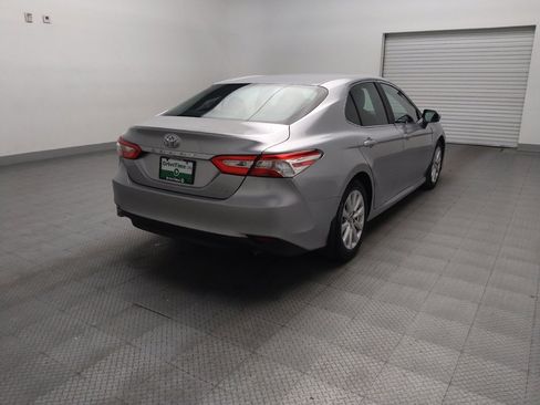 Used 2018 Toyota Camry LE FWD image 9