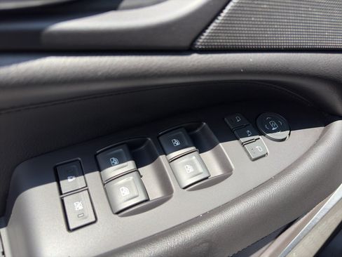 Used 2019 Cadillac Escalade Luxury RWD image 29