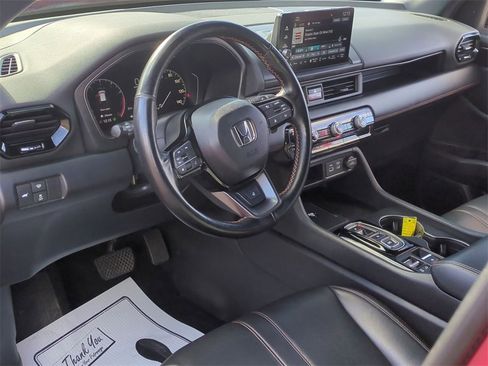 Used 2023 Honda Pilot TrailSport image 13