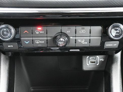 New 2026 Jeep Compass Latitude image 25