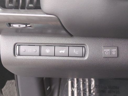 New 2026 Nissan Pathfinder Platinum w/ Accent Package AWD/4WD image 18
