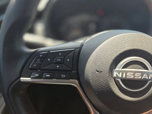 Used 2024 Nissan Kicks SV FWD image 17