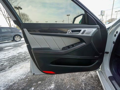 Used 2018 Genesis G80 3.3T Sport image 15