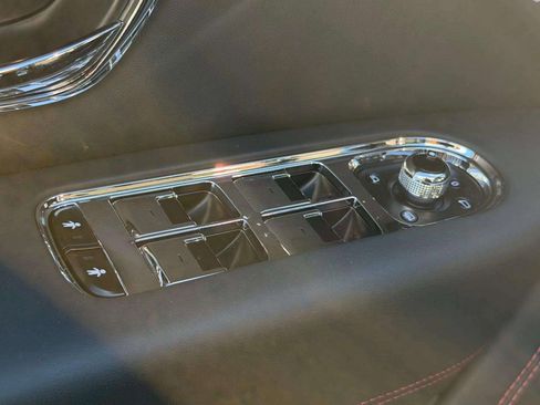 Certified 2024 Bentley Bentayga image 57