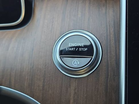 Certified 2024 Mercedes-Benz C 300 4MATIC Sedan image 12