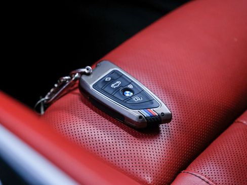 Used 2018 BMW M760i xDrive AWD/4WD image 78