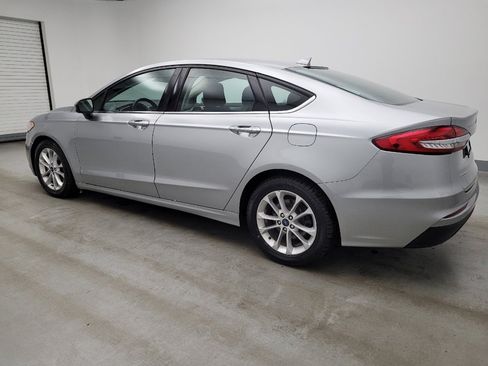 Used 2020 Ford Fusion SE image 3