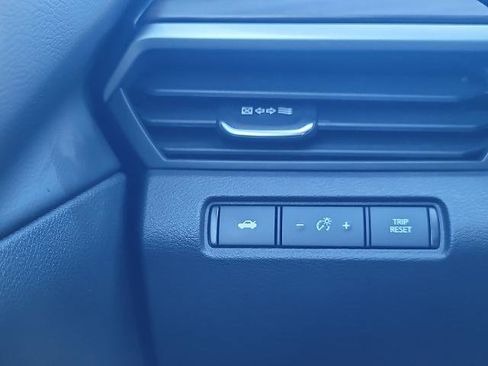 Used 2023 Nissan Altima 2.5 SV image 17