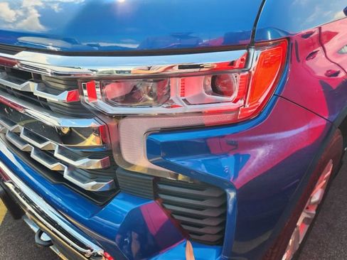 Used 2024 Chevrolet Silverado 1500 LTZ AWD/4WD image 5