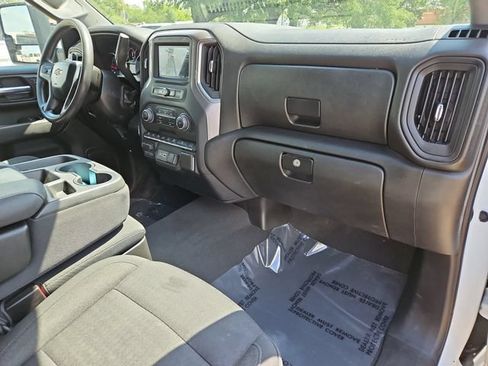 Certified 2024 Chevrolet Silverado 2500 Custom w/ Custom Value Package AWD/4WD image 28