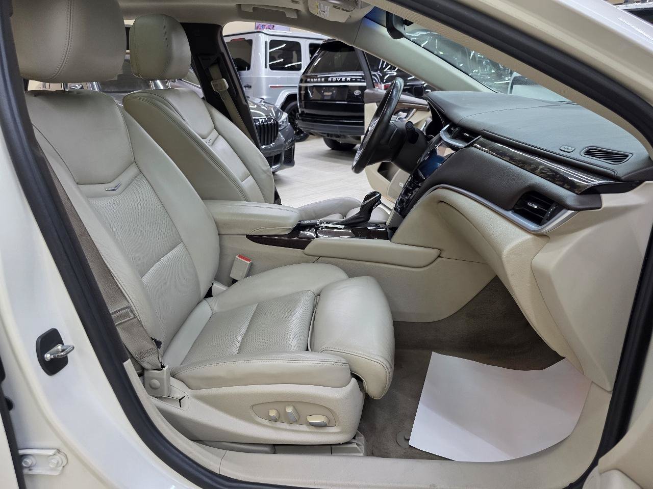 Used 2013 Cadillac XTS Luxury FWD image 21