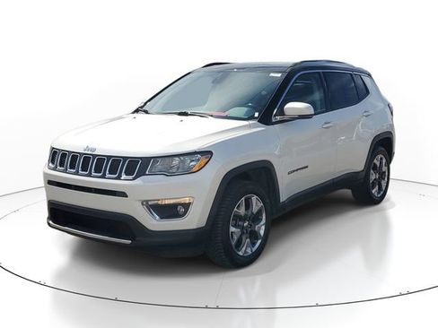 Used 2018 Jeep Compass Limited w/ Navigation Group AWD/4WD image 2
