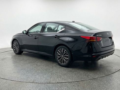 Used 2025 Nissan Altima 2.5 SV image 6