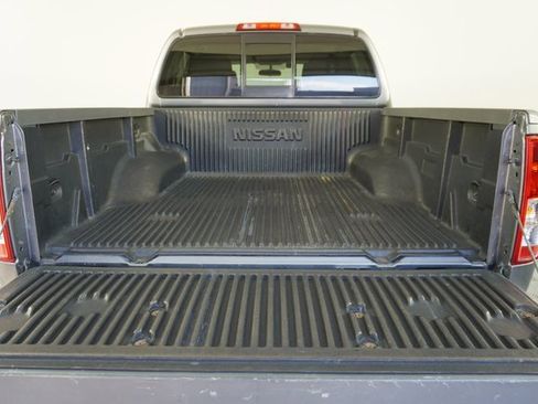 Used 2019 Nissan Frontier SV image 34