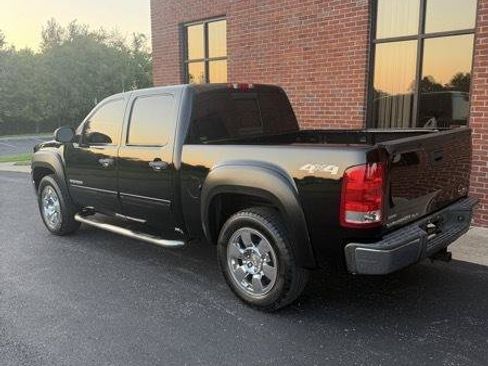 Used 2009 GMC Sierra 1500 SLE w/ Power Pack Plus AWD/4WD image 3