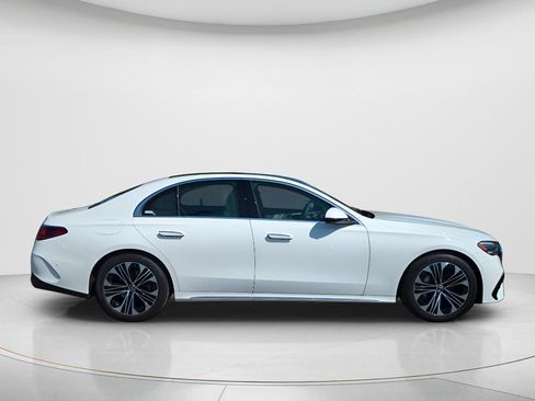 Used 2025 Mercedes-Benz E 350 Sedan image 4