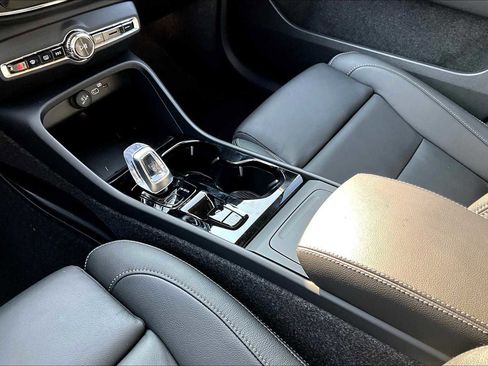 New 2026 Volvo XC40 B5 Plus w/ Protection Package Premier image 10