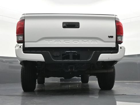 Used 2022 Toyota Tacoma SR5 RWD image 26