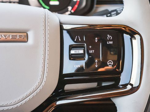 New 2026 Land Rover Range Rover Sport Dynamic SE image 37