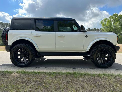 Used 2025 Ford Bronco Outer Banks image 4