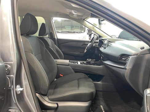 Used 2025 Nissan Rogue S image 15