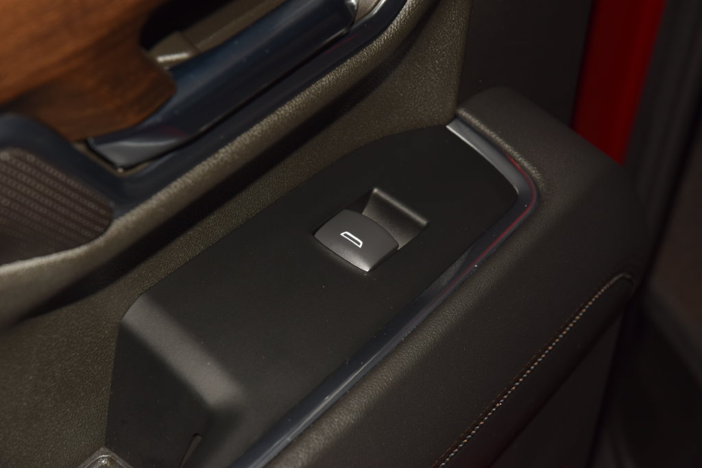 Used 2024 Chevrolet Silverado 3500 High Country w/ Technology Package AWD/4WD image 51