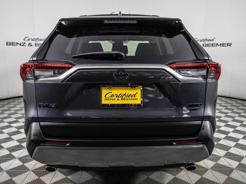 Used 2019 Toyota RAV4 Limited image 11