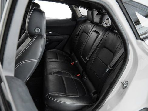 Used 2019 Jaguar E-PACE R-Dynamic SE image 35