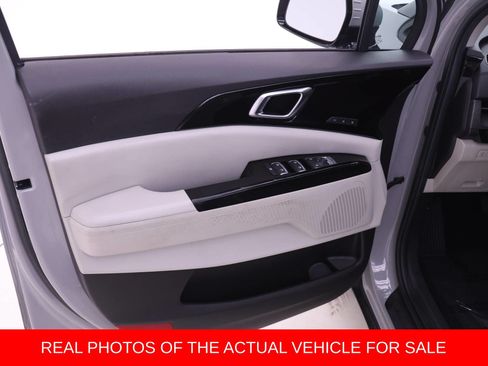 Used 2022 Kia Carnival SX FWD image 9
