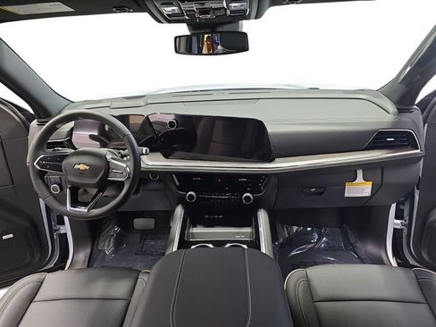 New 2026 Chevrolet Suburban Premier AWD/4WD image 10