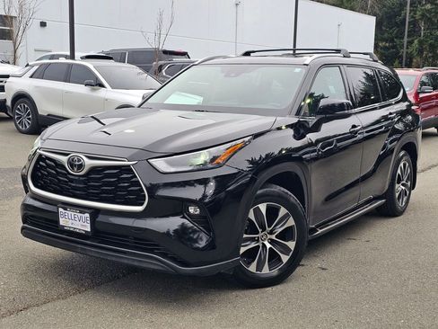 Used 2022 Toyota Highlander XLE image 39
