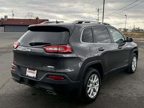 Used 2017 Jeep Cherokee Latitude w/ Safety/Convenience Group image 3