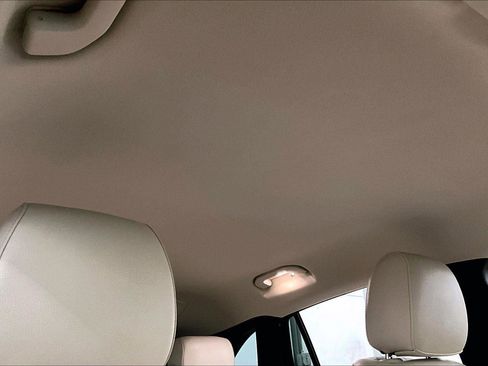 Used 2021 Mercedes-Benz GLA 250 4MATIC image 21