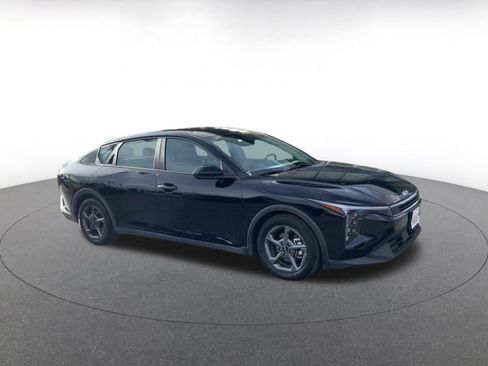 Used 2025 Kia K4 LXS image 2