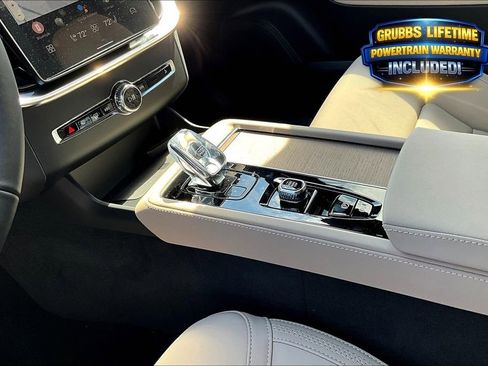 New 2026 Volvo XC90 B6 Plus w/ Protection Package Premier AWD/4WD image 21