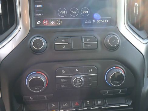 Used 2022 Chevrolet Silverado 1500 LT image 15