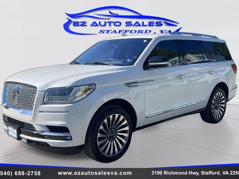 Used 2018 Lincoln Navigator Reserve w/ Technology Package AWD/4WD image 9