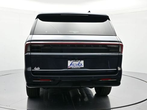 New 2026 Lincoln Navigator L Reserve w/ Jet Appearance Package AWD/4WD image 6