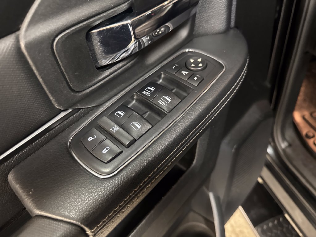 Used 2017 RAM 1500 Rebel w/ Luxury Group AWD/4WD image 16