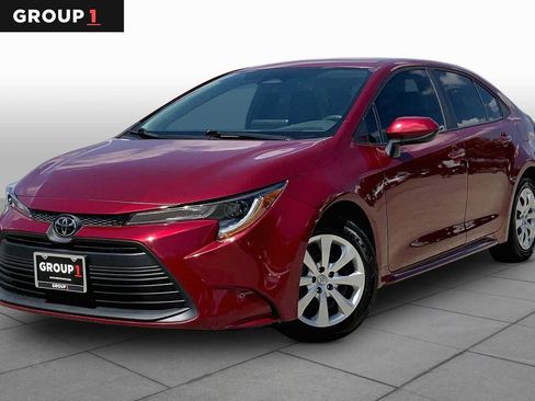 Used 2023 Toyota Corolla LE FWD image 1