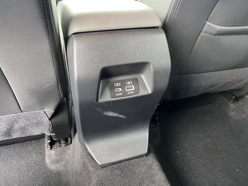 Used 2024 Subaru Crosstrek 2.0i Premium AWD/4WD image 26