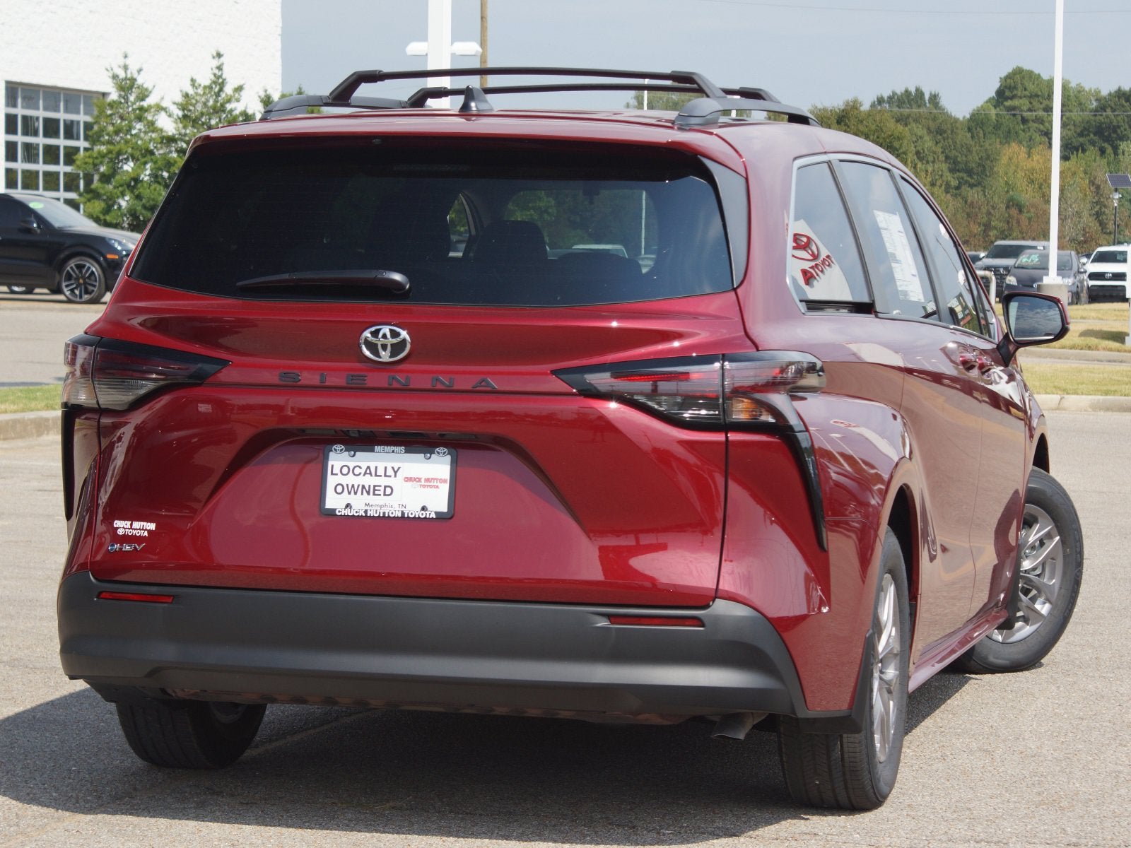 Certified 2026 Toyota Sienna LE FWD image 10