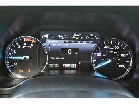 Used 2018 Ford F250 Platinum w/ Platinum Ultimate Package AWD/4WD image 16
