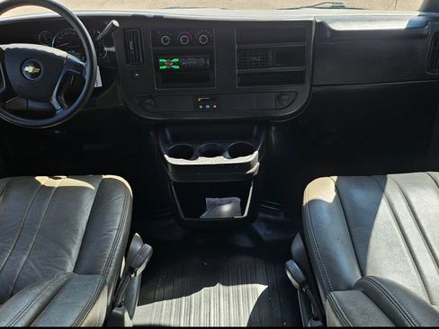 Used 2014 Chevrolet Express 1500 RWD image 5