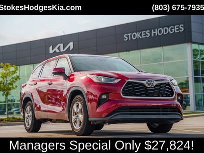Used 2022 Toyota Highlander LE