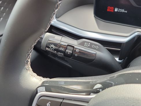 Certified 2025 Kia Sorento SX FWD image 30