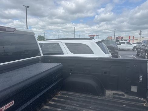 Used 2019 Chevrolet Silverado 1500 LT w/ Convenience Package AWD/4WD image 7